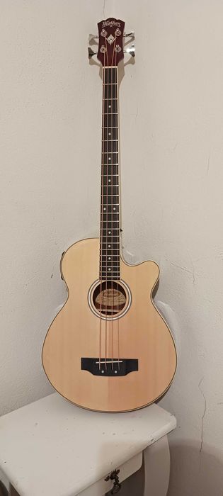 Bas elektroakustyczny Washburn - lutnicza regulacja