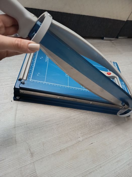 Sprzedam gilotynę do papieru