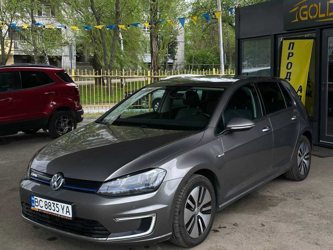 Volkswagen e-Golf 2015