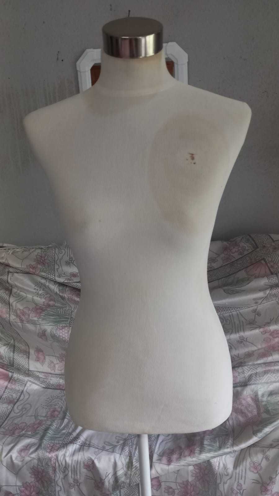 Manequim feminino