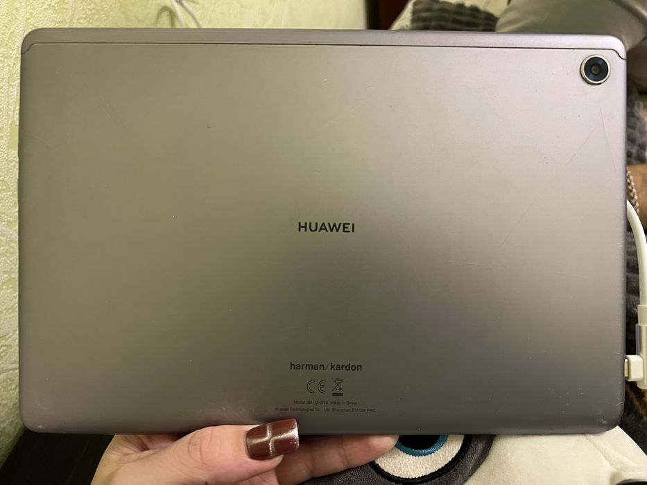 Huawei MediaPad M5 Lite 10 (BAH2-L09)