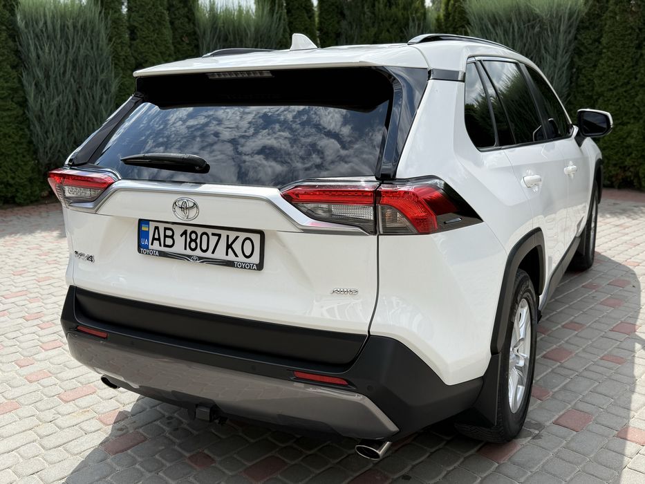 Офіційний ціленький Toyota Rav 4