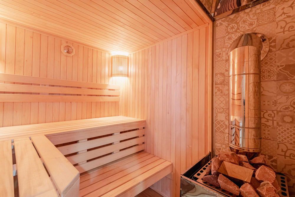 Без%Розкішний будинок з ремонтом,10 соток,басейн,баня.Гатне/Крюківщина