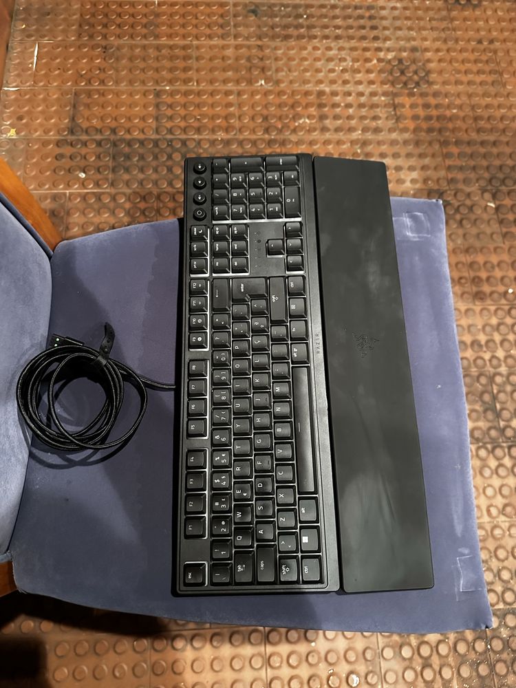 Teclado Razer Ornata V3