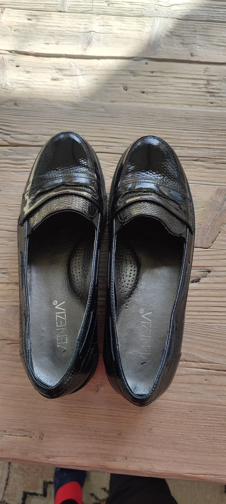 Venezia zgrabne mokasyny loafersy r.37