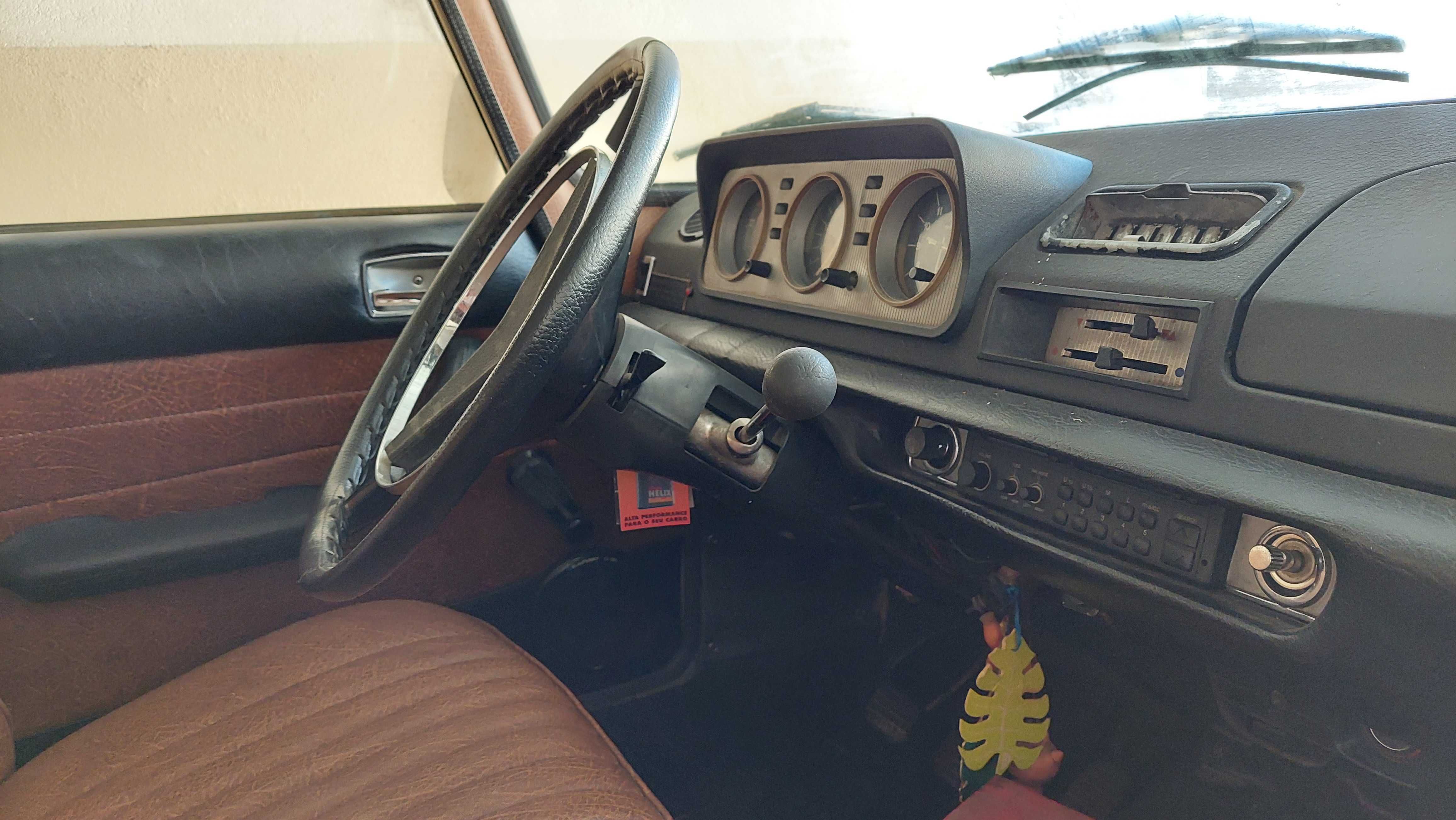 Clássico Peugeot 404