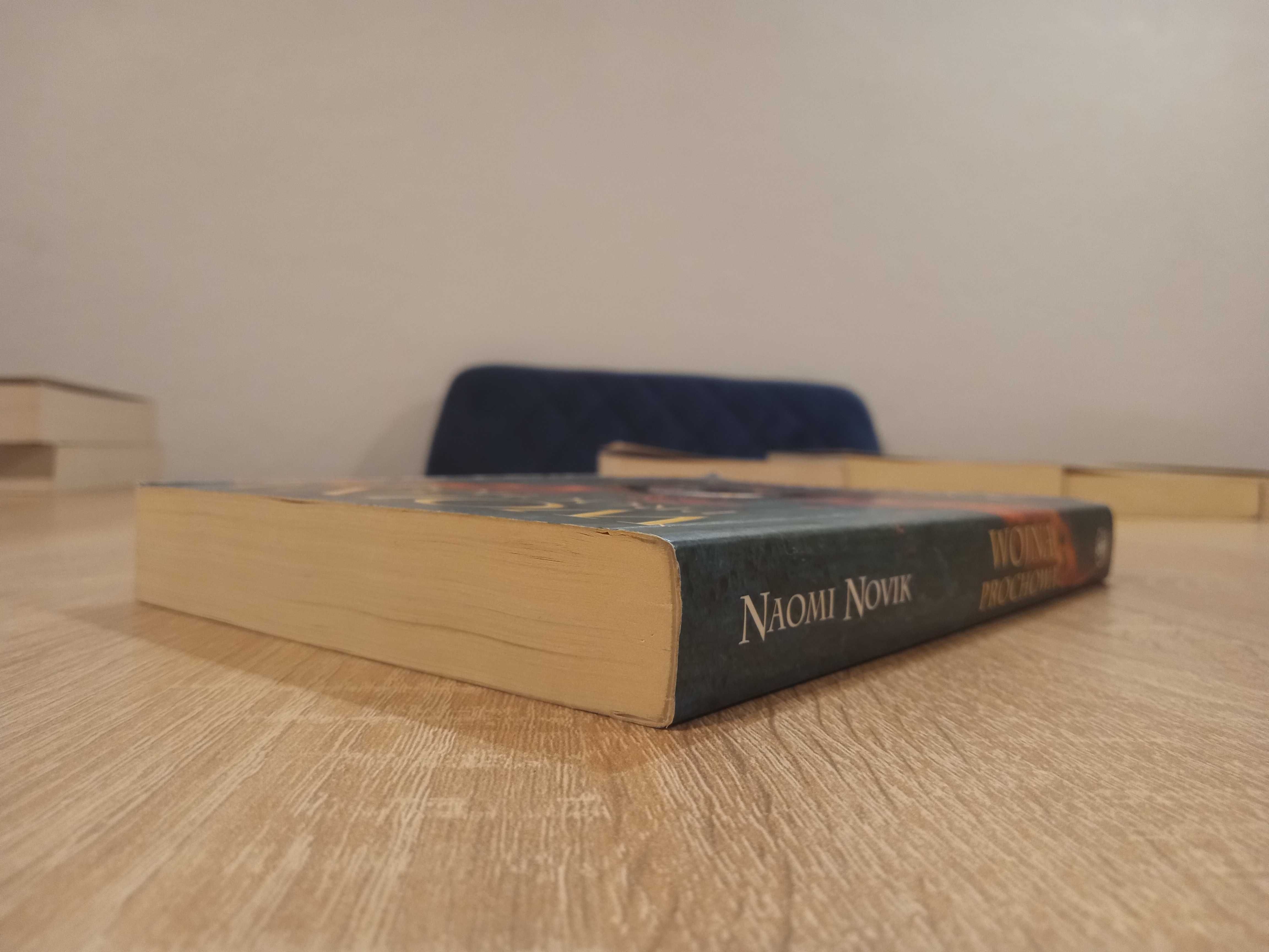 Naomi Novik, Wojna Prochowa cykl Temeraire tom 3