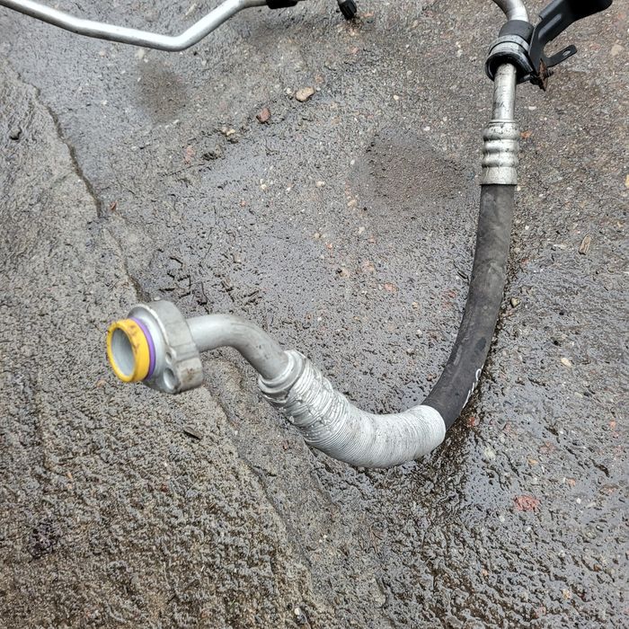 Przewód rurka wąż klimatyzacji vw golf V 1.4FSI 1.6FSI benzyna 2004r