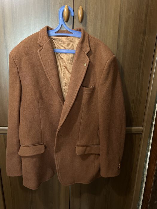 Продам суконный теплый жакет коричневого цвета б/у 800 гр.