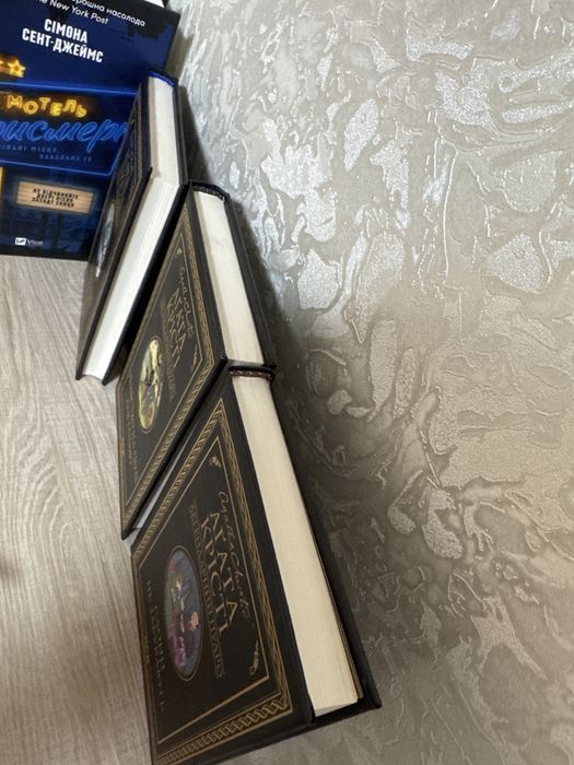 Агат Крісті , нові книги