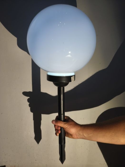 Całoroczna lampa solarna LED ogrodowa wbijana ozdobna wysoka 73 cm