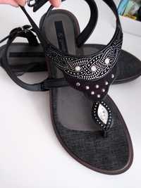 Czarne z ozdobami eleganckie sandały dla dziewczynki,r.37,Grendha