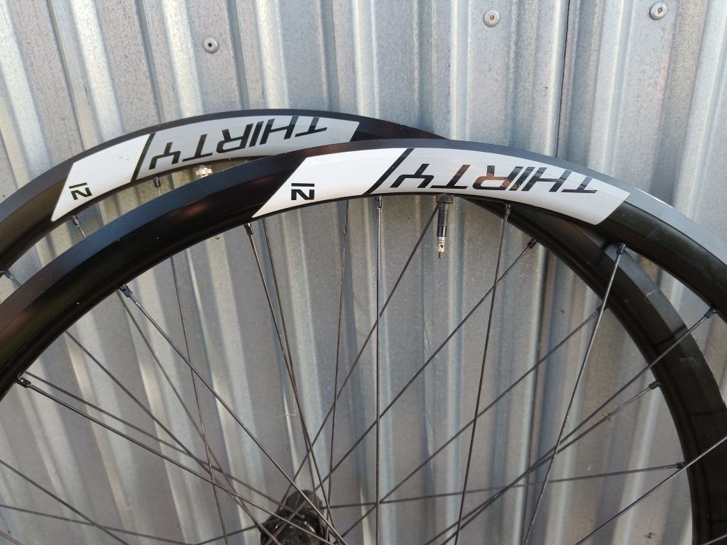 Koła MTB novatec thirty 29" sztywne osie tubeless
