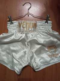 Шорты для тайского бокса Venum Classic белый/золотой Muay Thai Shorts