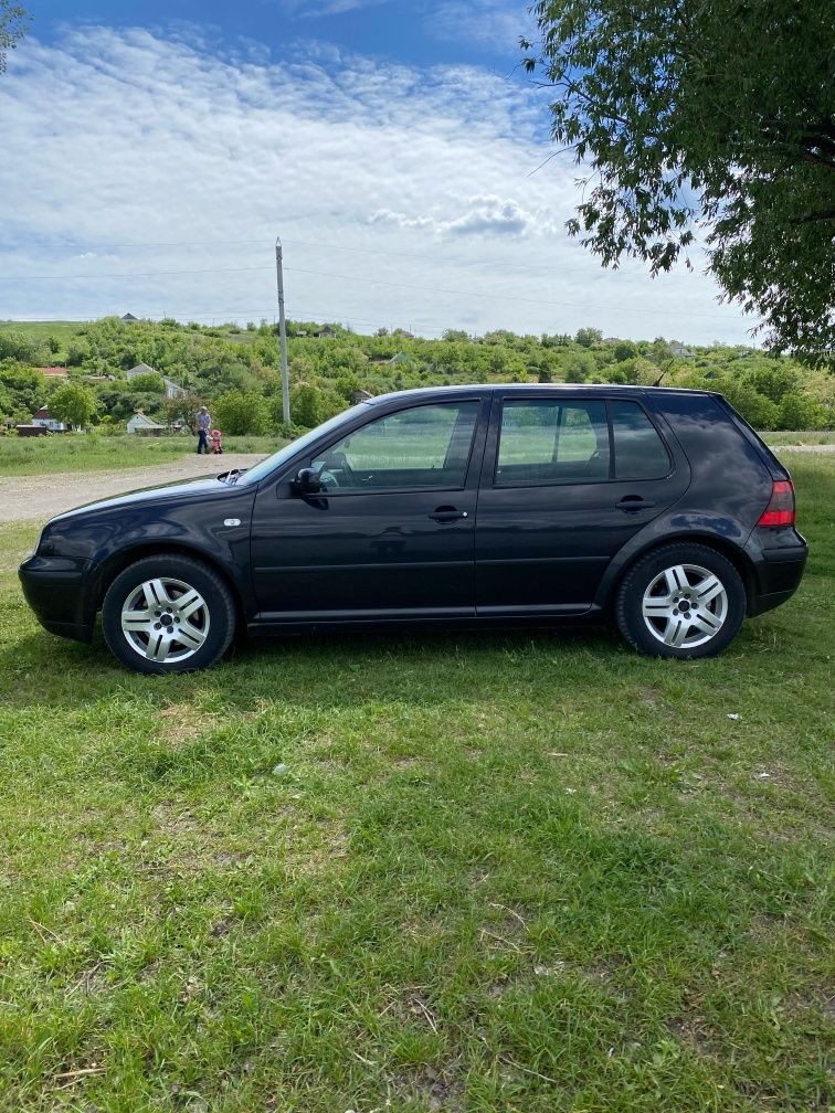 Продается Golf 4 1.6FSI