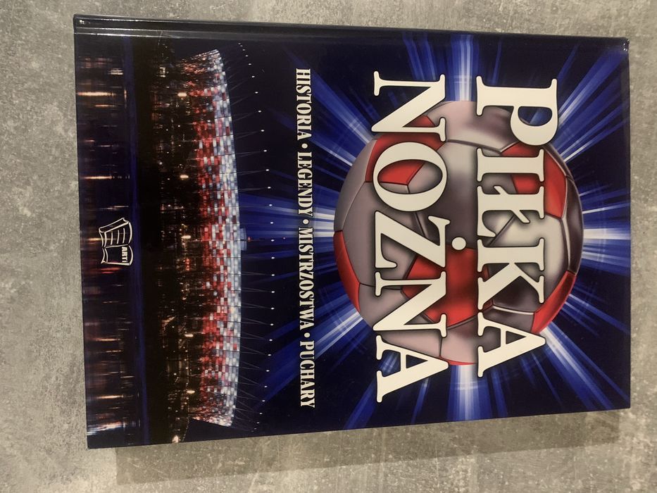 Książka Piłka nożna- historia legendy mistrzostwa