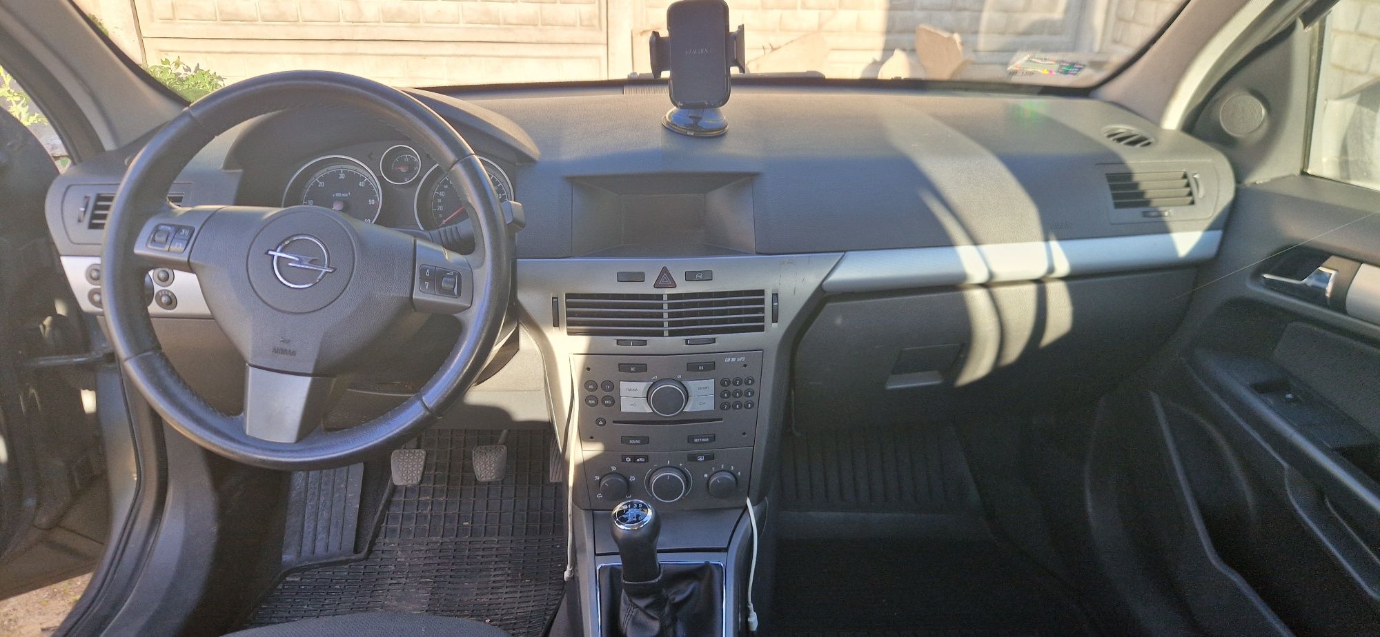 Opel Astra h 2006 klimatyzacja 1.9