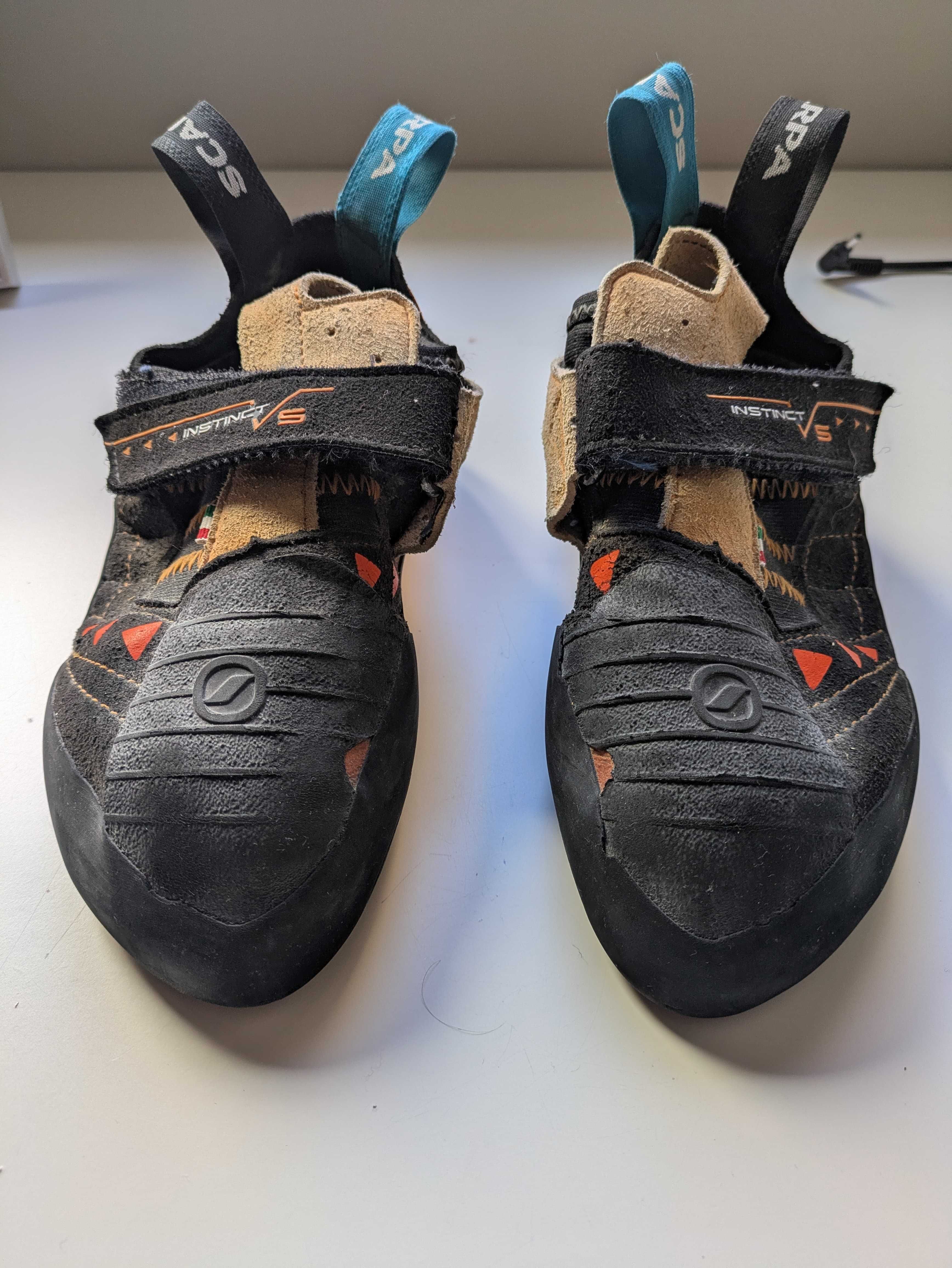Pés de Gato - Scarpa Instinct VS - 38,5
