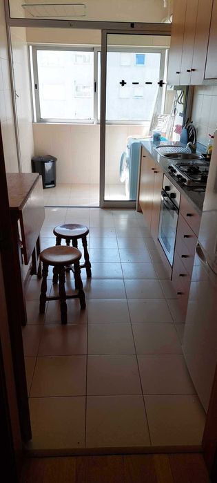Alugo 1 quarto perto do ISCAP