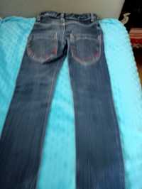 Spodnie jeansowe 122/128