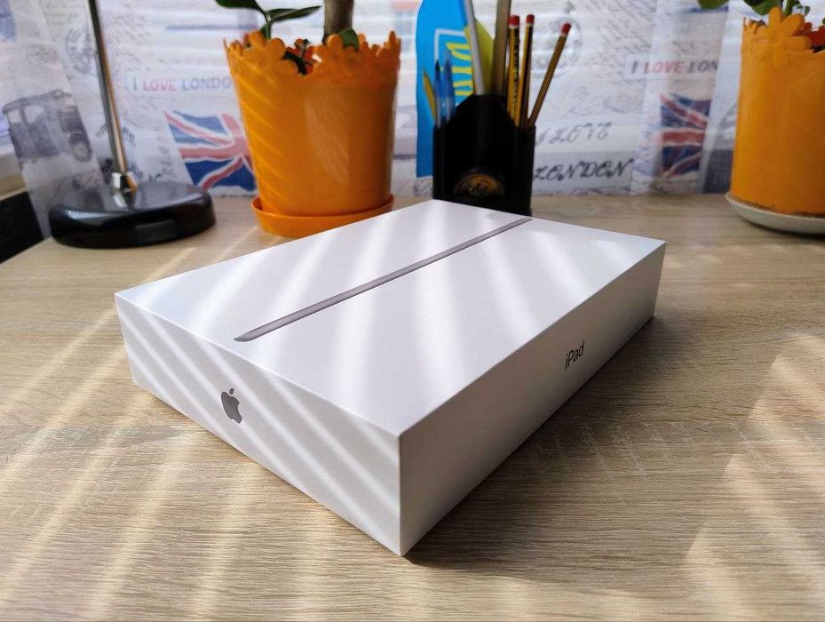 Чохол та захисне скло для iPad 9 10.2"