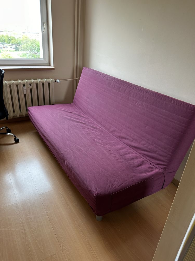 Wyposazenie pokoju studenta , sofa , biurko , regal , fotel