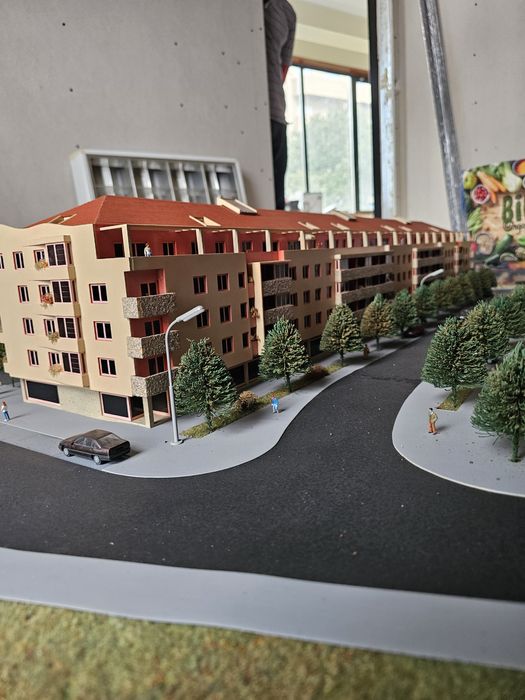 Maqueta à escala 1/100 com acessórios