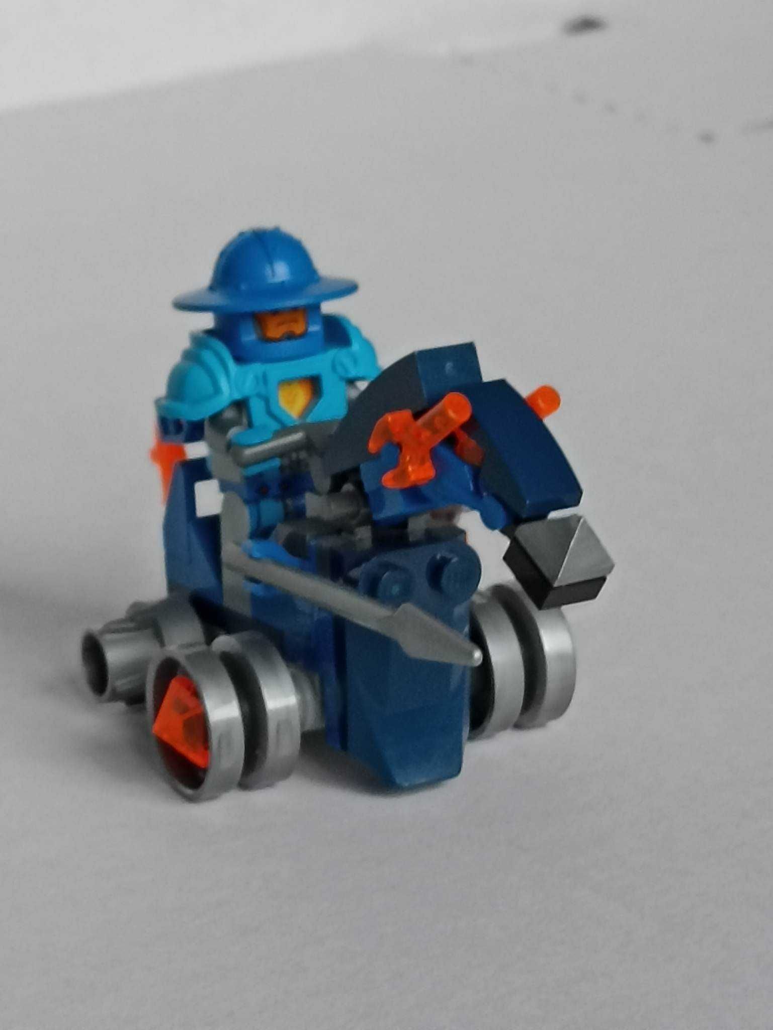 Lego Nexo Knights ,,Koń Motorowy" 30377