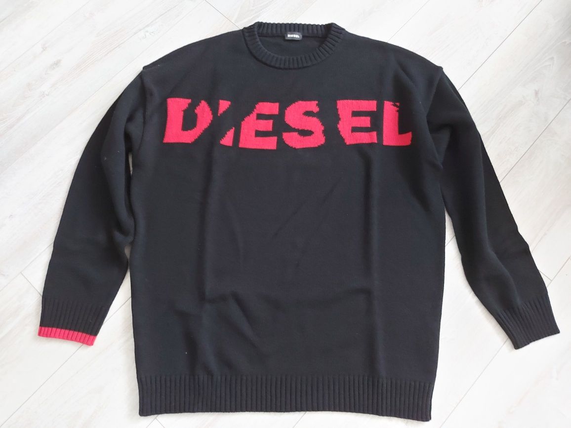 Nowy sweter firmy Diesel rozmiar XXL.