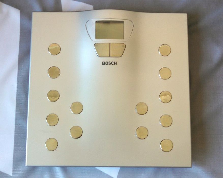 Весы напольные BOSCH PPW 2000 и PPW 2200. На запчасти.