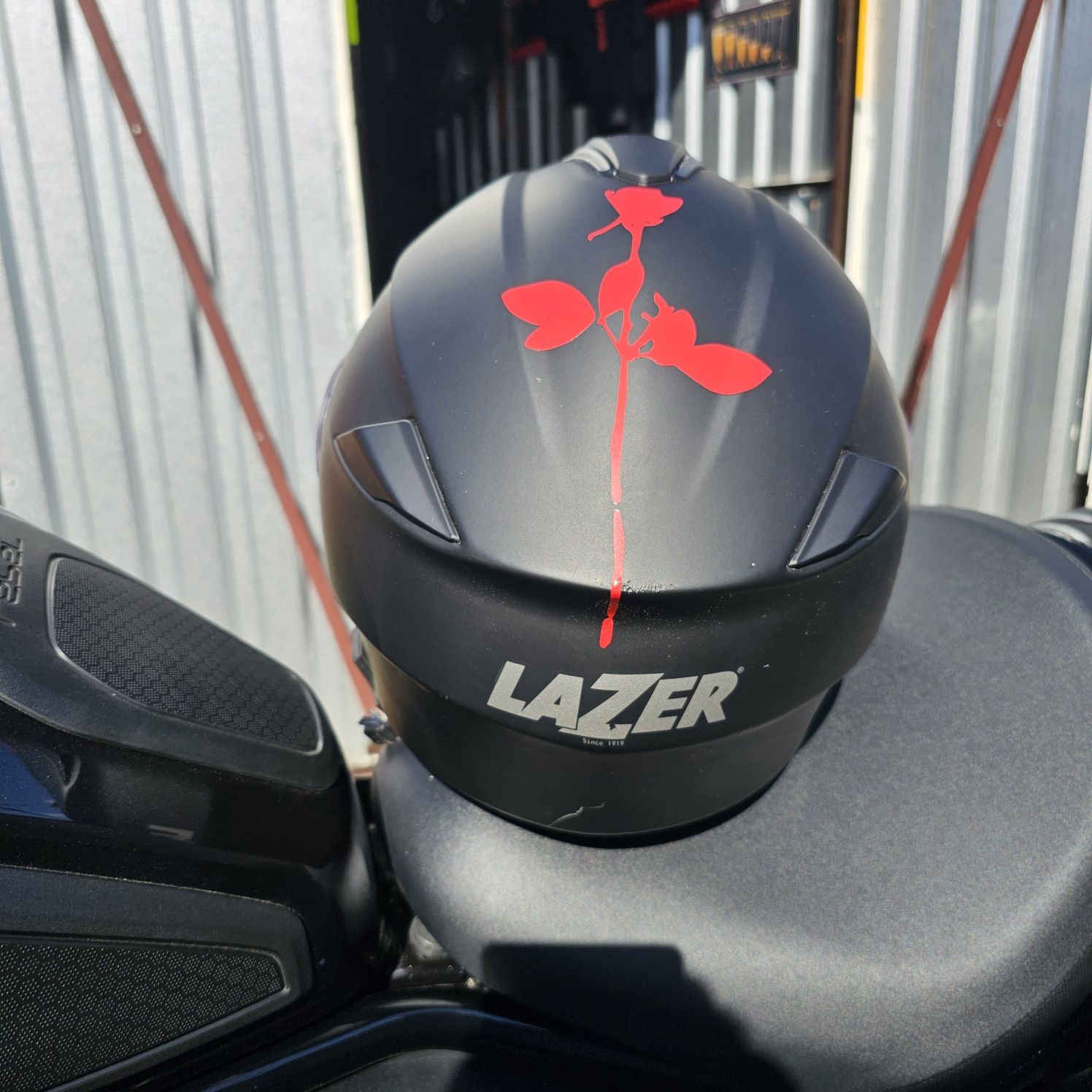 Sprzedam kask Lazer szczękowy