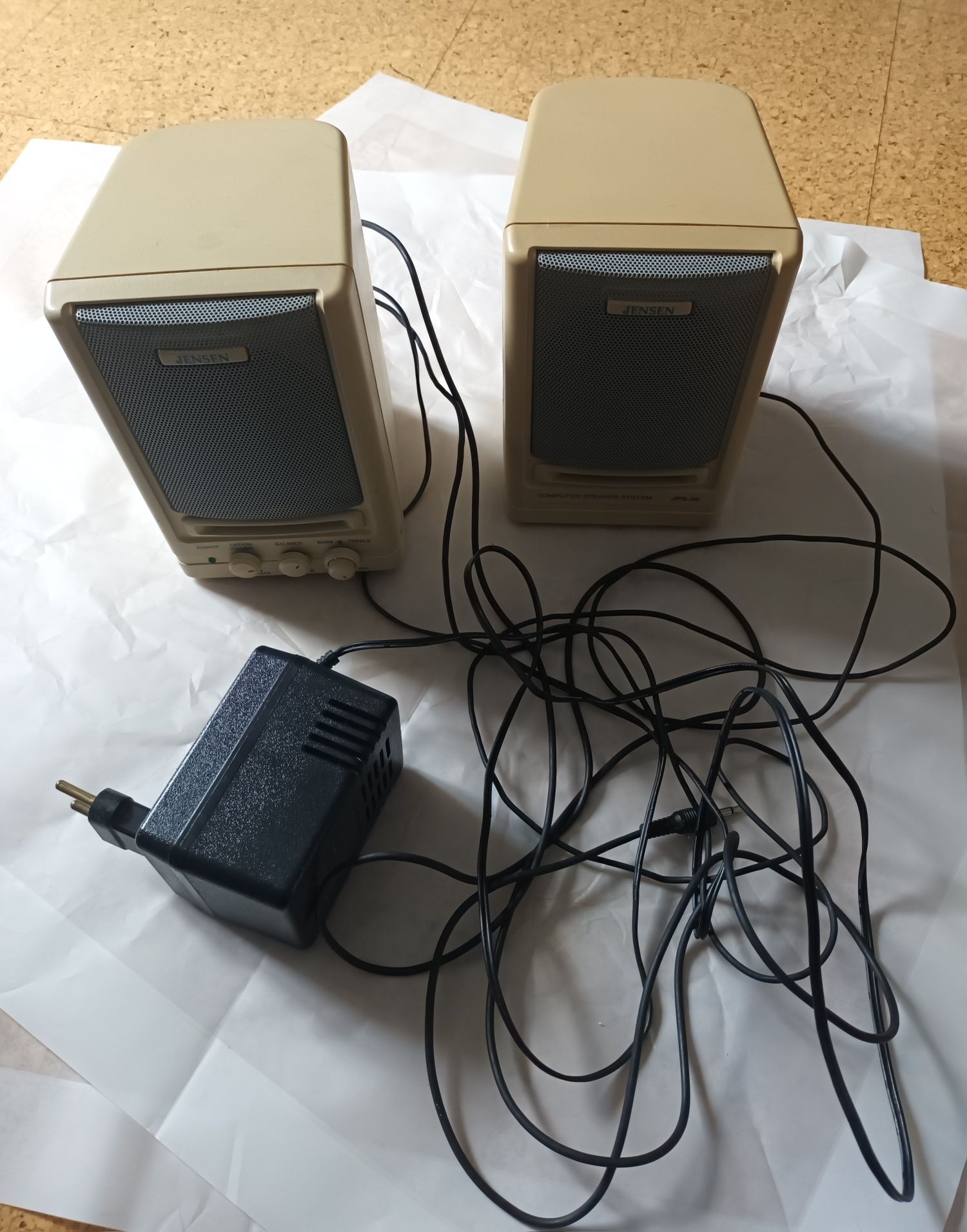 Colunas para computador  - Jensen