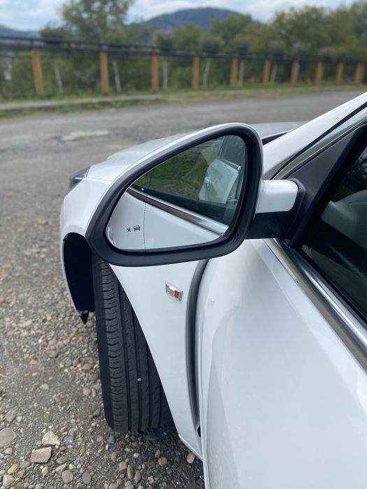 Opel Insignia Sports Tourer Універсас