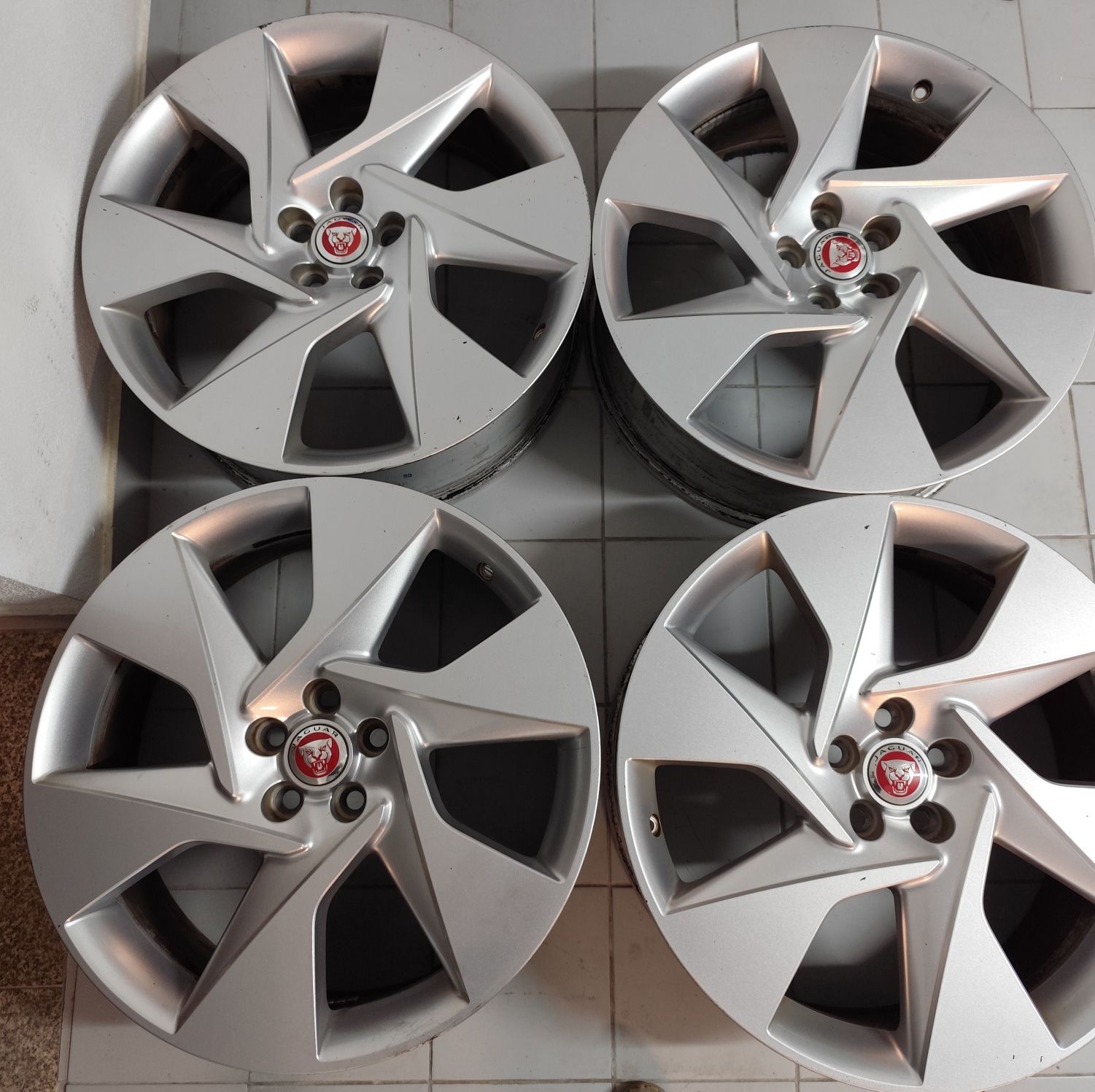 Jantes R20 jaguar i Pace