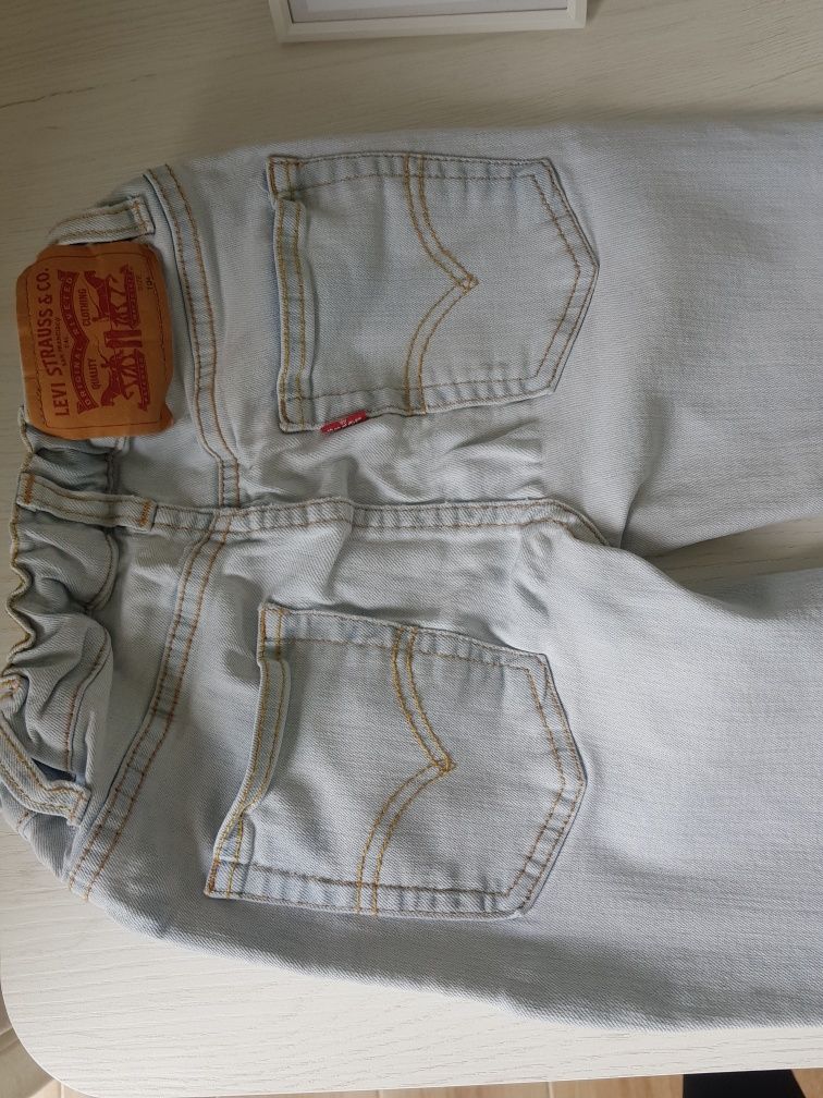 Calças levis 10 anos