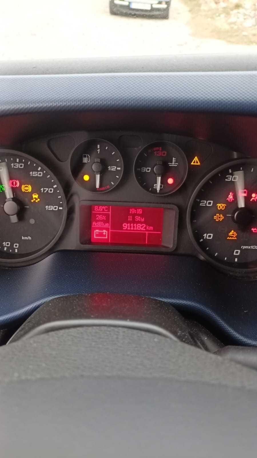 Iveco Daily - plandeka 12 palet 2018