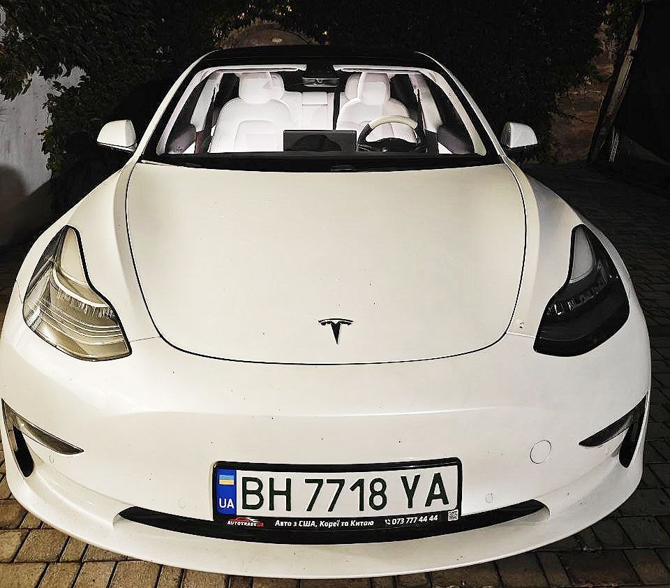 Tesla Model 3 Performance 2020рік 408 км запас ходу , швидка зарядка.