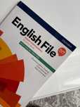 Podręcznik do angielskiego English File Upper- Intermediate 4 edition