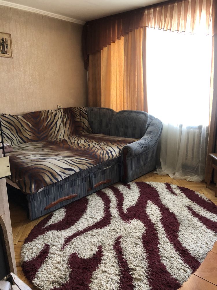 Своя 1 к., подобово, метро Шулявська, Шалімова, Медгородок.