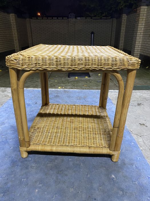 Столи два штуки