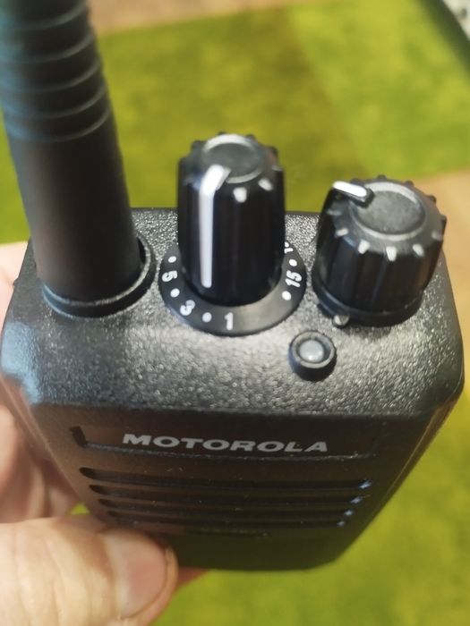 Motorola VX261 радіостанція