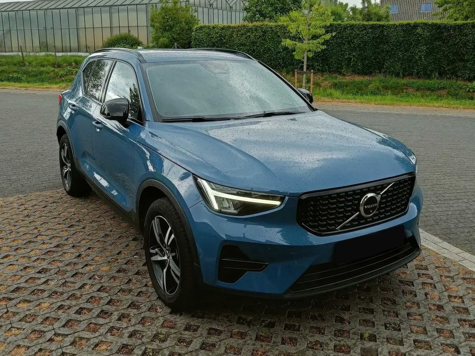 Volvo XC40      2022
