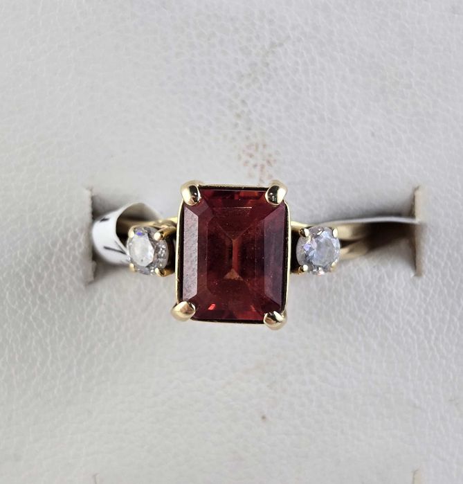 Złoty Pierścionek 750 5,17G R19