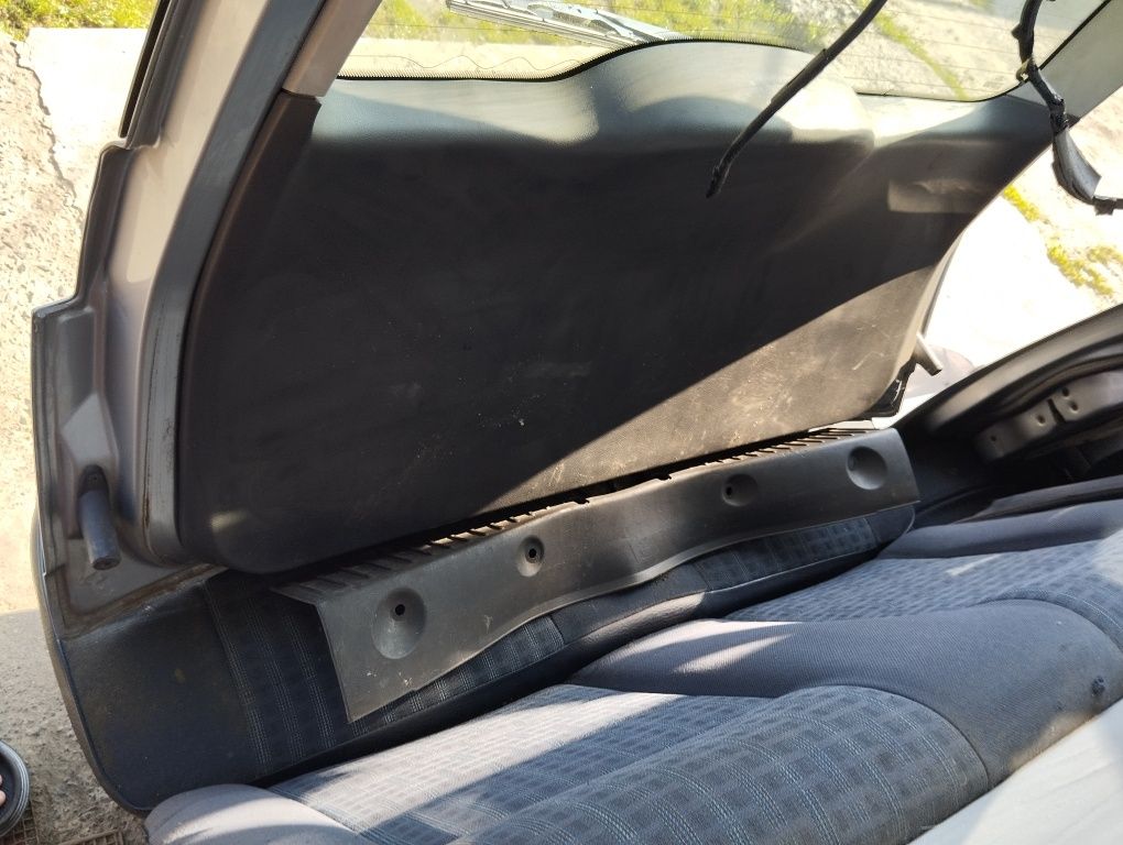 Ляда,Кришка,Двери, Дверки, Ford C-MAX 2004 рік