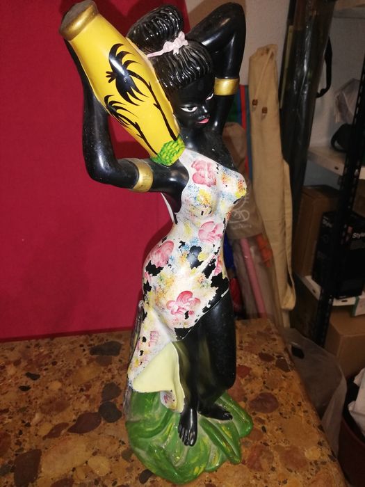 Boneca de porcelana