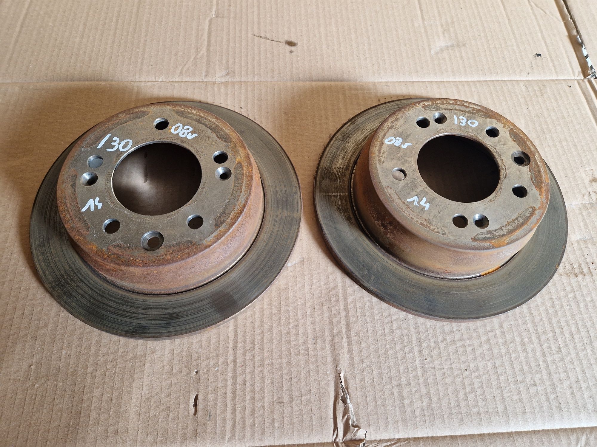 Tarczobębny tarcze tył  Hyundai i30 07-12r  1.4