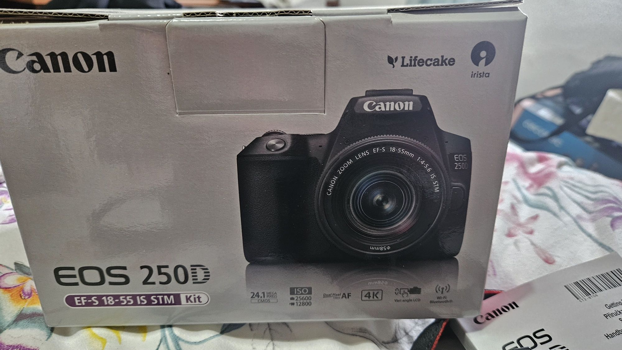 Canon 250d + 2 lentes