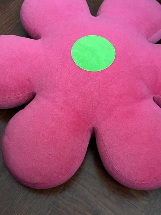 Almofada grande em Flor