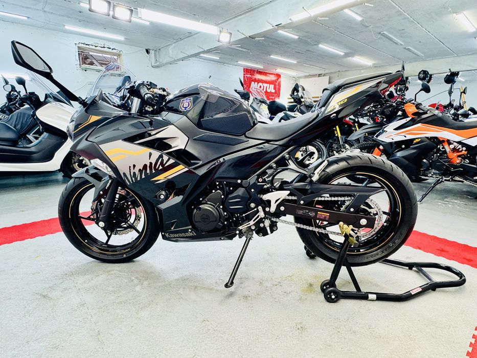 мотоцикл Kawasaki Ninja 400 ABS 2019р в оригіналі тільки з Японії