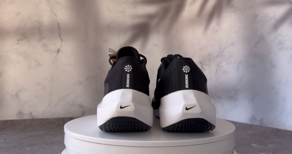 Кросівки Nike Zoom Fly 5 (Розмір 38.5) DM8968-001